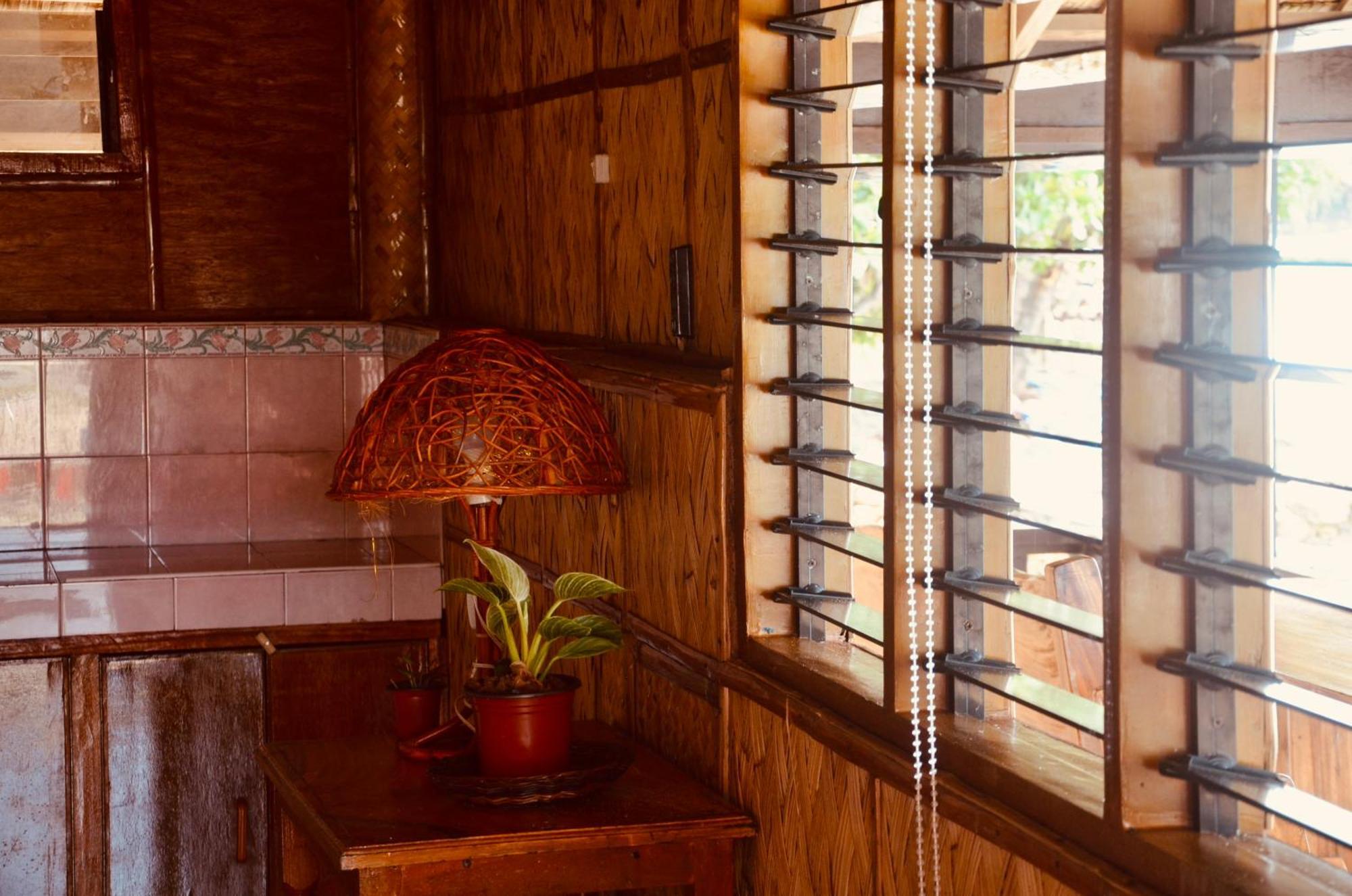 Amami Beach Resort Puerto Galera Eksteriør billede