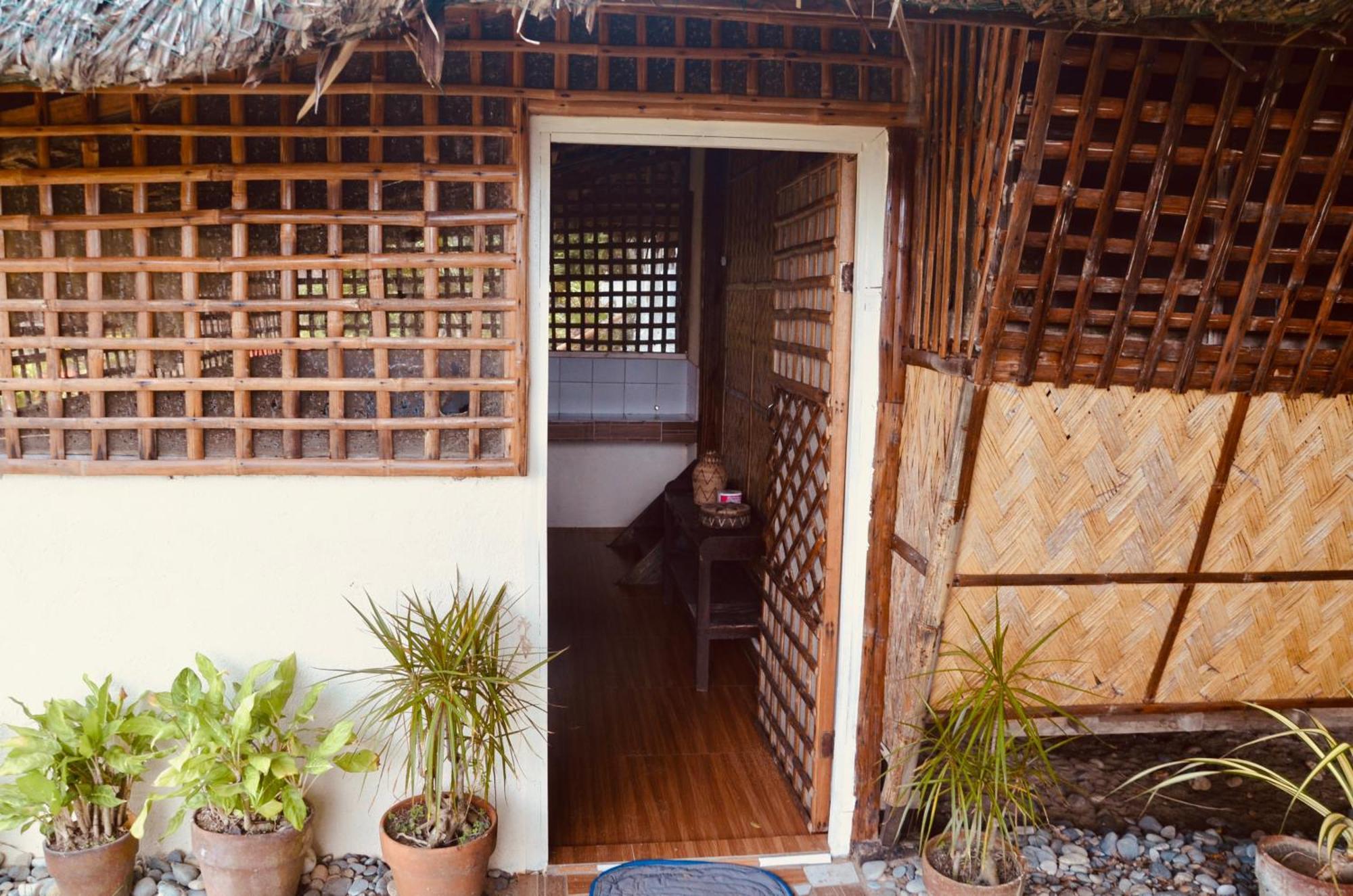 Amami Beach Resort Puerto Galera Eksteriør billede